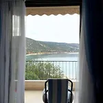 Breathtaking Oceanfront View & Private Lejlighed
