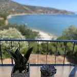 Breathtaking Oceanfront View & Private Lejlighed