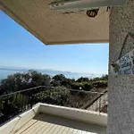 Breathtaking Oceanfront View & Private Lejlighed