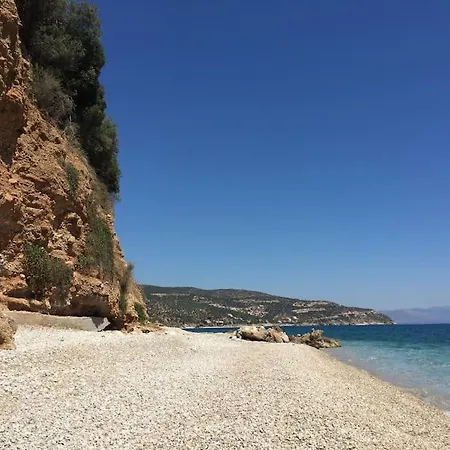 Breathtaking Oceanfront View & Private Apartment Xiropigado