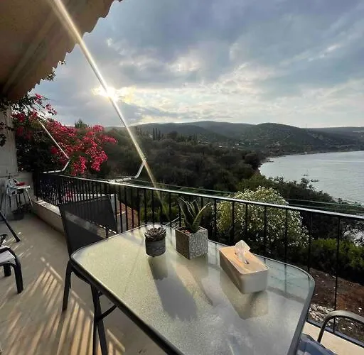 Breathtaking Oceanfront View & Private Apartment Xiropigado