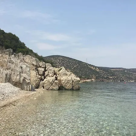 Breathtaking Oceanfront View & Private 아파트