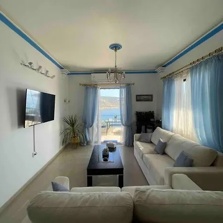 Breathtaking Oceanfront View & Private *