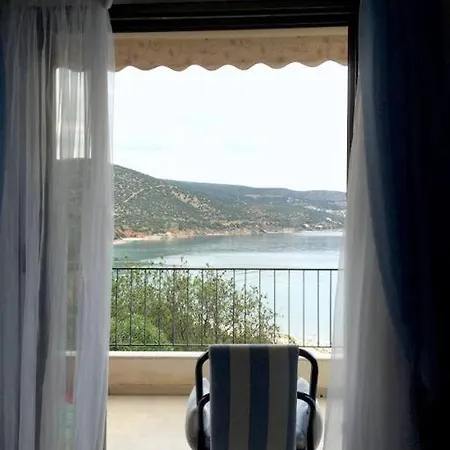 Breathtaking Oceanfront View & Private Apartman