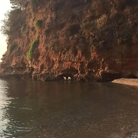 아파트 Breathtaking Oceanfront View & Private