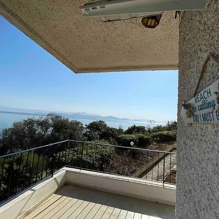 Breathtaking Oceanfront View & Private Apartman