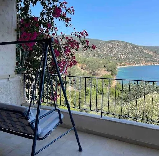 Breathtaking Oceanfront View & Private Apartman Xiropígado