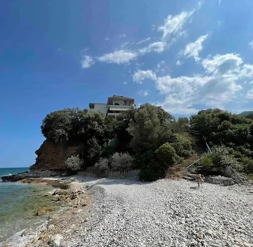 아파트 Breathtaking Oceanfront View & Private